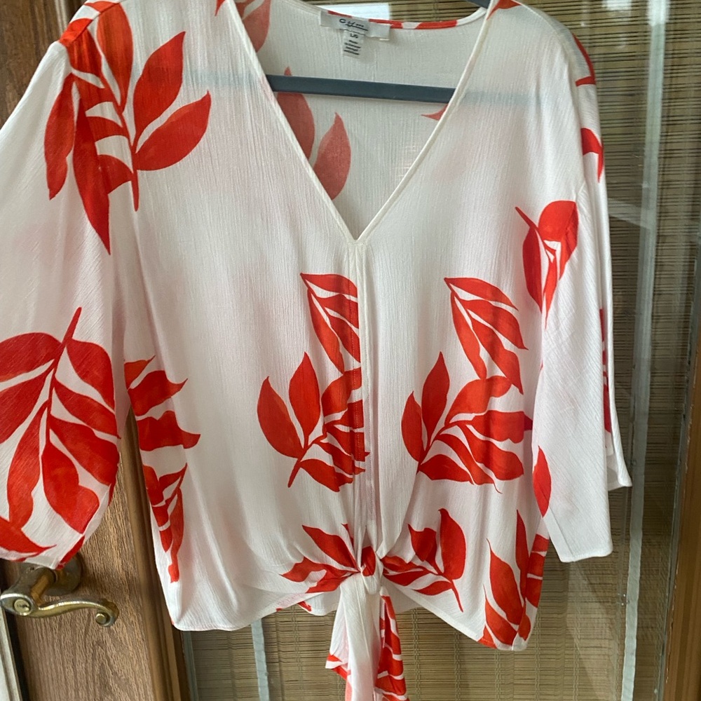 Elegant Red Leaf Print Women's Blouse